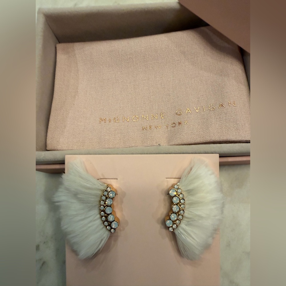 NEW Mignonne Gavigan Ivory Feather Earrings with Crystal Accents - Picture 6 of 11